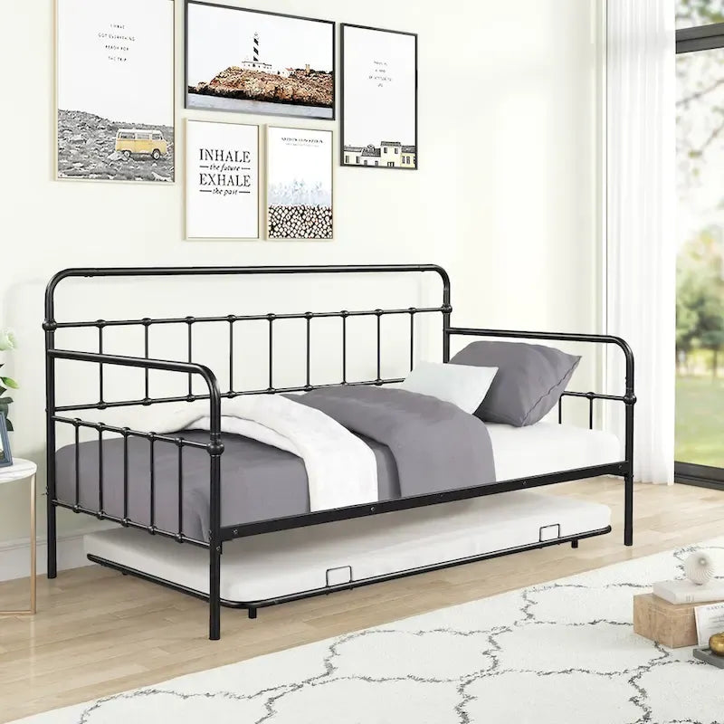 Tagesbett mit Metallgestell und Ausziehbett