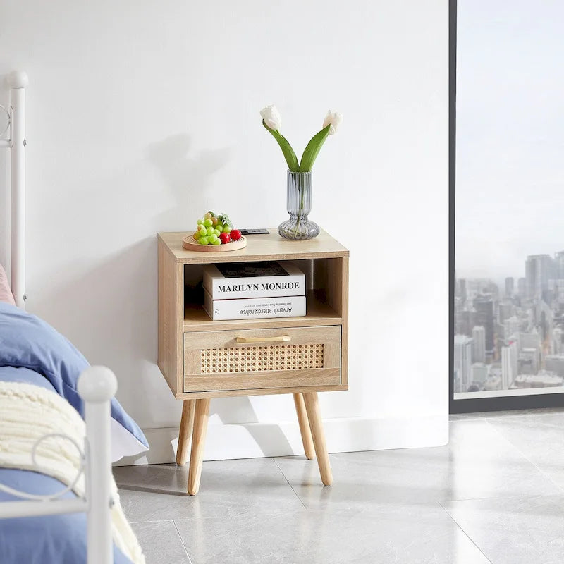 15.75Tavolino in Rattan con Prese di Corrente e Porte USBComodino moderno con cassetto e gambe in legno massello,tavolino da salotto