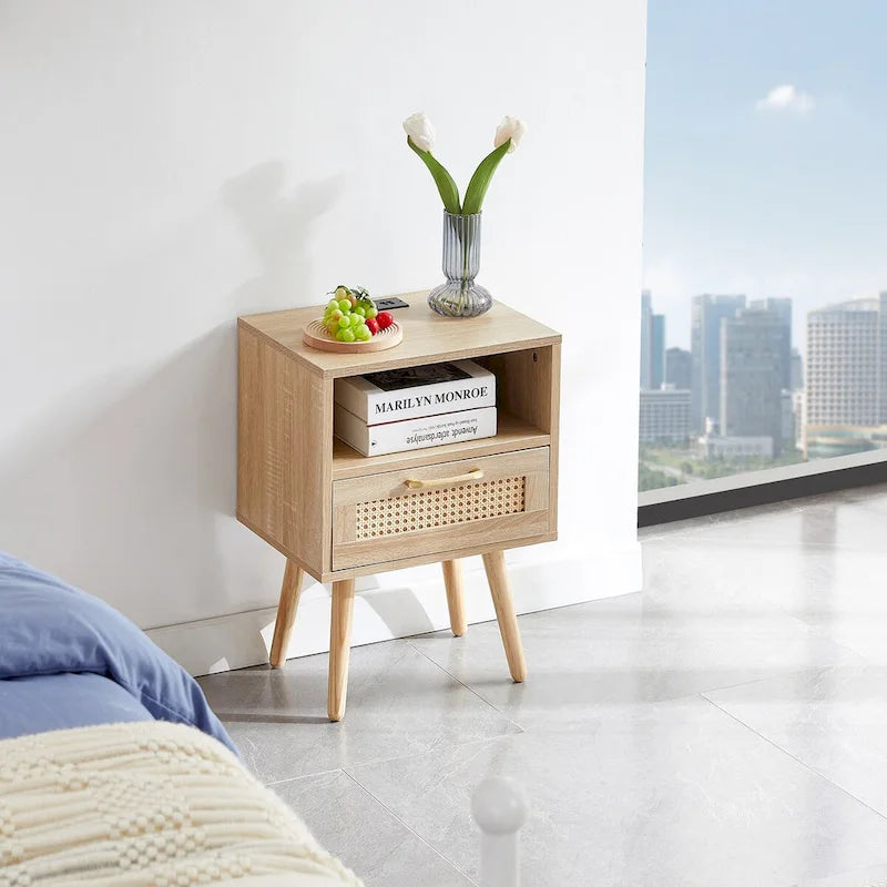 15.75Tavolino in Rattan con Prese di Corrente e Porte USBComodino moderno con cassetto e gambe in legno massello,tavolino da salotto