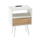 15.75Tavolino in Rattan con Prese di Corrente e Porte USBComodino moderno con cassetto e gambe in legno massello,tavolino da salotto